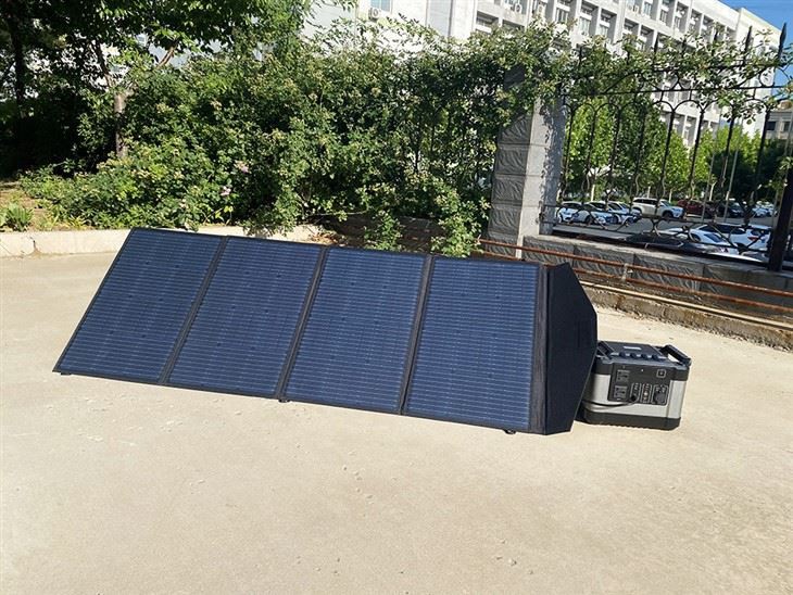 Panel solar cludadwy 200w ar gyfer awyr agored