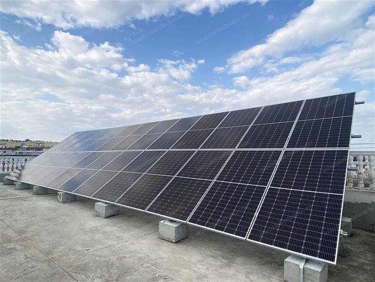 System solar ar gyfer to tŷ